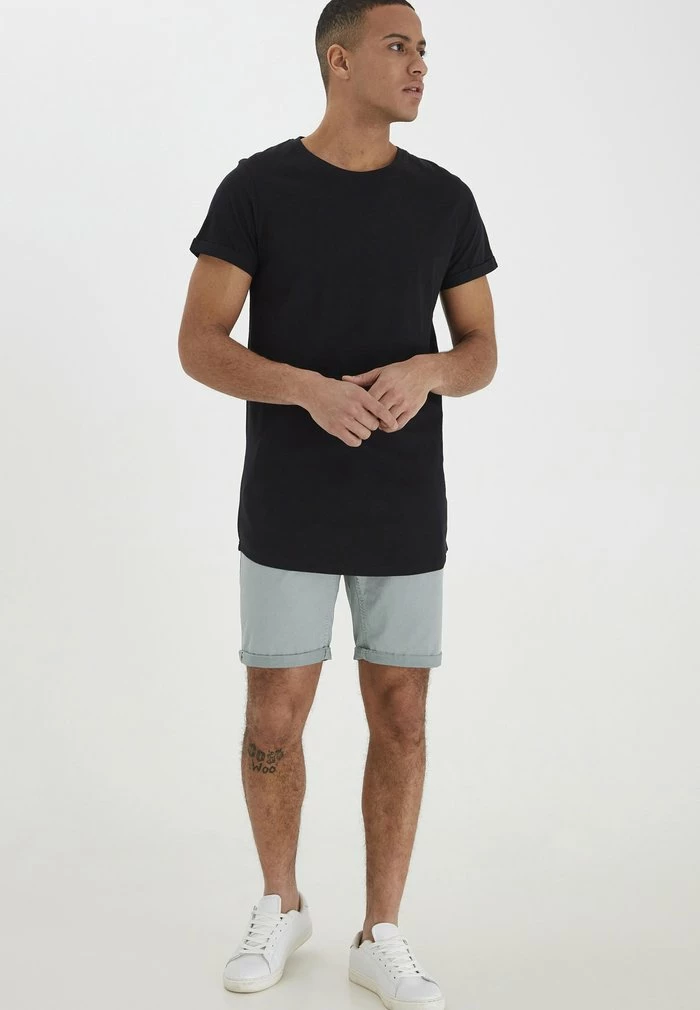 Les meilleures critiques de 🎉 Blend BHBRANE - Short - Monument ⌛ – Image 2