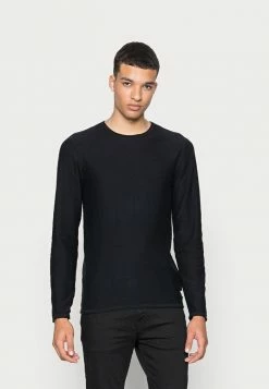 Nouveau ✨ Blend Pullover - Black ⭐