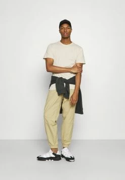 Meilleure vente ✔️ Blend TEE 5 PACK - T-shirt Basique - Black/beige/green/white/grey 🌟